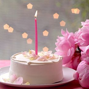 All you need are a few simple items to create a beautiful birthday cake that will wow your guests. 