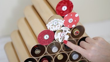 Gluing paper circles to pipes