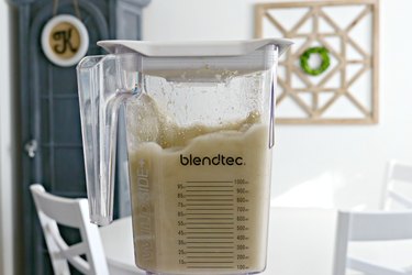 easy way to clean a blender