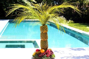 Pineapple Palm Tree Serving Display