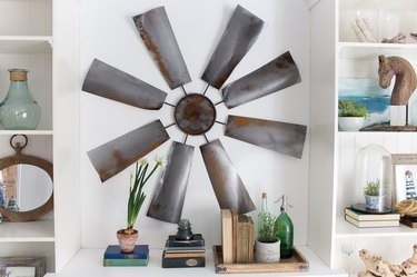 Fixer Upper Art: DIY Windmill Wall Decor