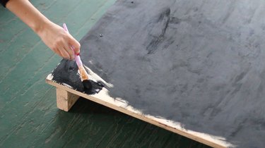 Painting plywood with matte black paint