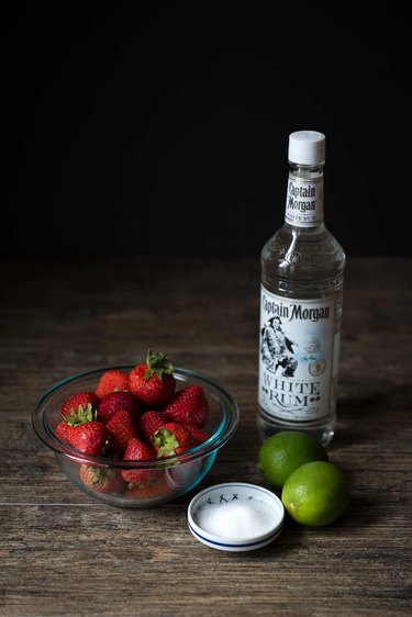 Recipe for Strawberry Daiquiri Cocktail | eHow