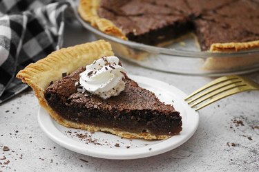 Old-fashioned chocolate chess pie