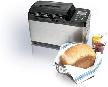 Zojirushi bread maker with bread and preserves