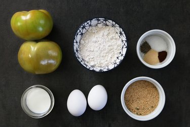 Ingredients for crispy green fried tomatoes