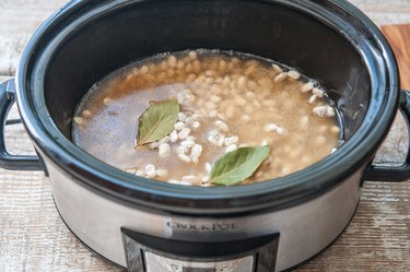 How to Cook Dried Black Beans in a Slow Cooker